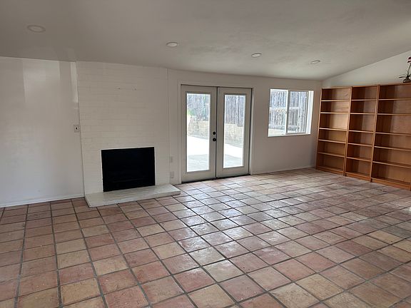 4th image of 9212 Hector Ave