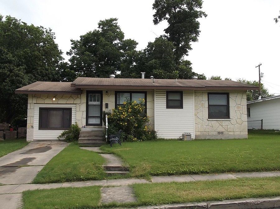 1st image of 331 Eland Dr