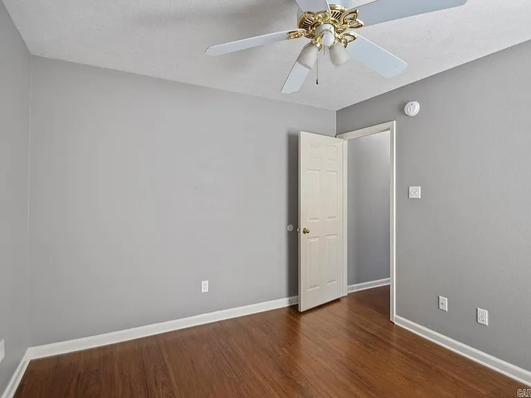 17 Azalea Dr — Photo 16