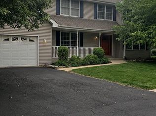 7368 Countryshire Ln, Rockford, IL 61107