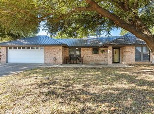 111 Wheeler St, Glen Rose, TX 76043