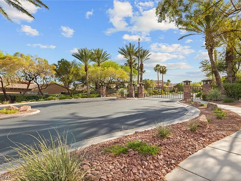 2259 Green Mountain Ct — Photo 2
