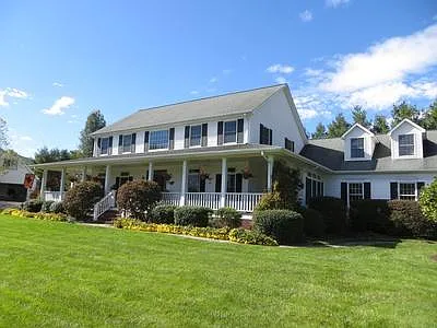 1901 Greenbrier Cir — Photo 9