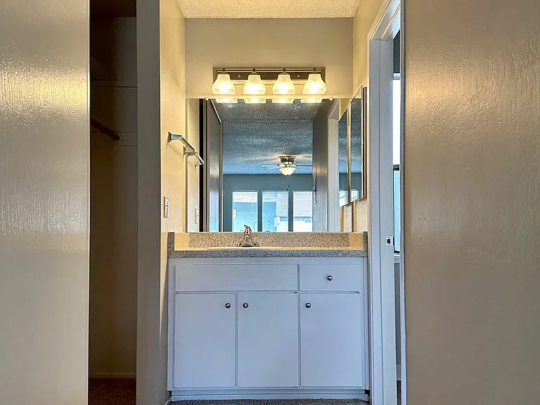 Ardendale Apartments — Photo 36