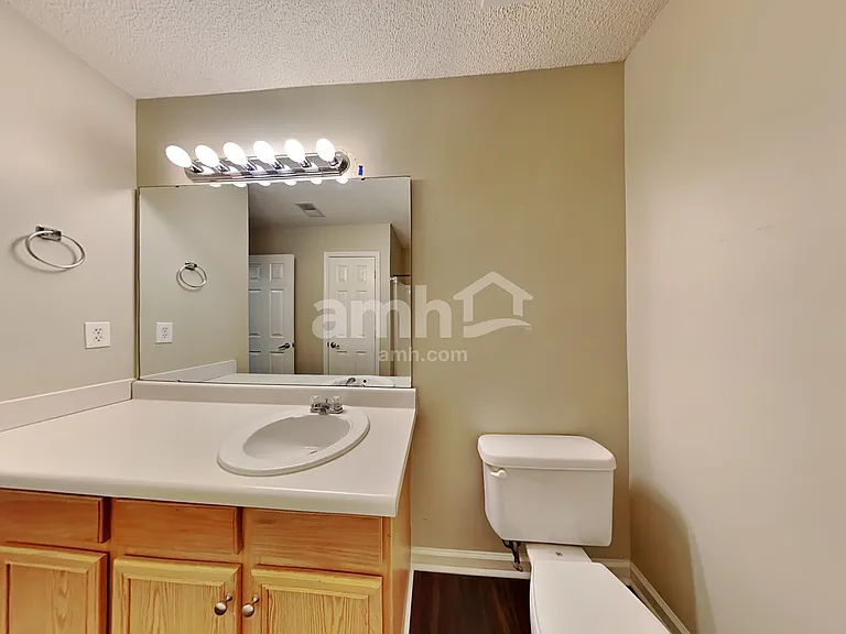 104 Reading Ct — Photo 15
