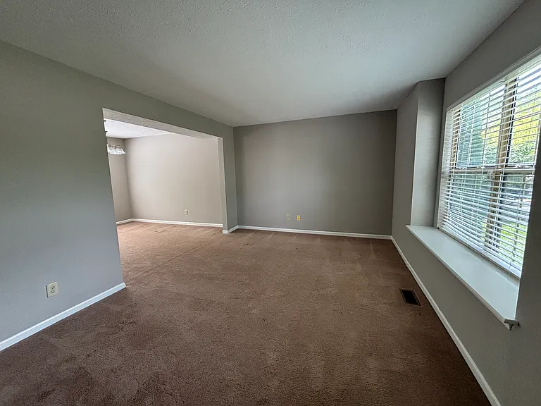 1129 Aqueduct Way — Photo 28
