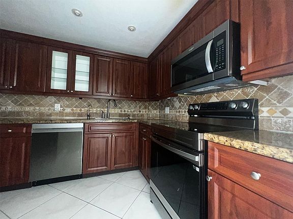 3rd image of 3800 Hillcrest Dr APT 921