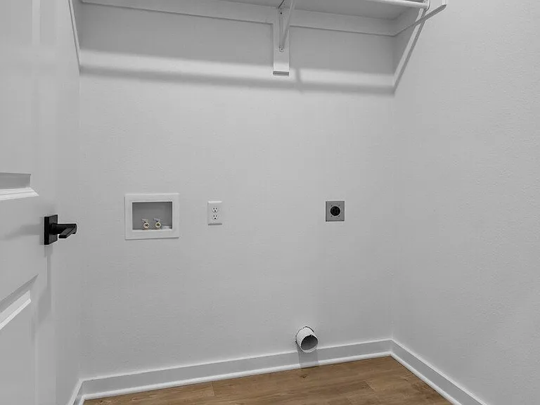 19 Dumfries Dr — Photo 12