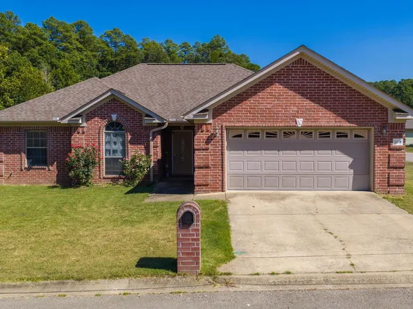 7004 Belmont Cv, Bauxite, AR 72011