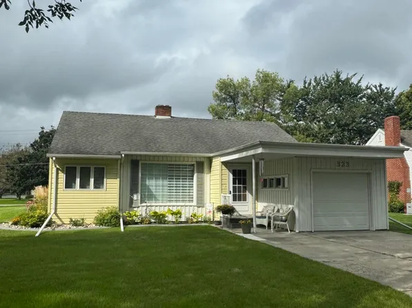 323 2nd Ave NW, Mayville, ND 58257