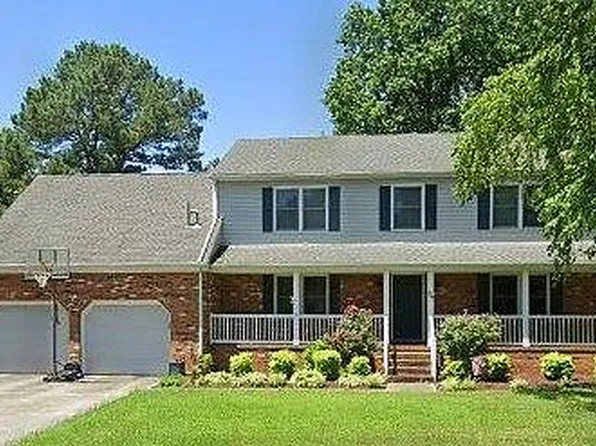 16 Windy Point Dr, Poquoson, VA 23662