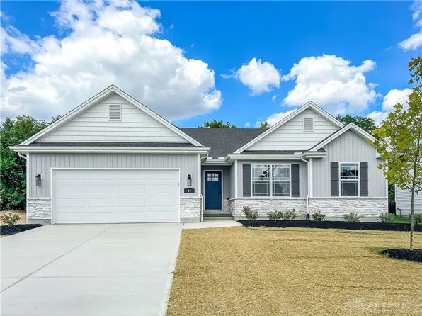 44 Walnut Hills Ct, Germantown, OH 45327