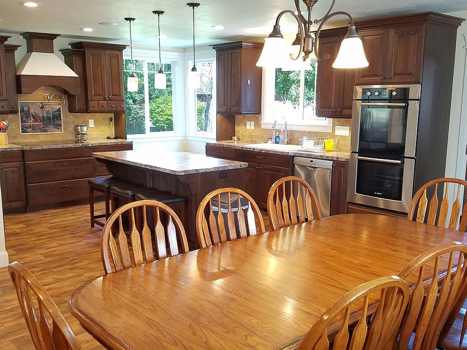 Kitchen & Dinning