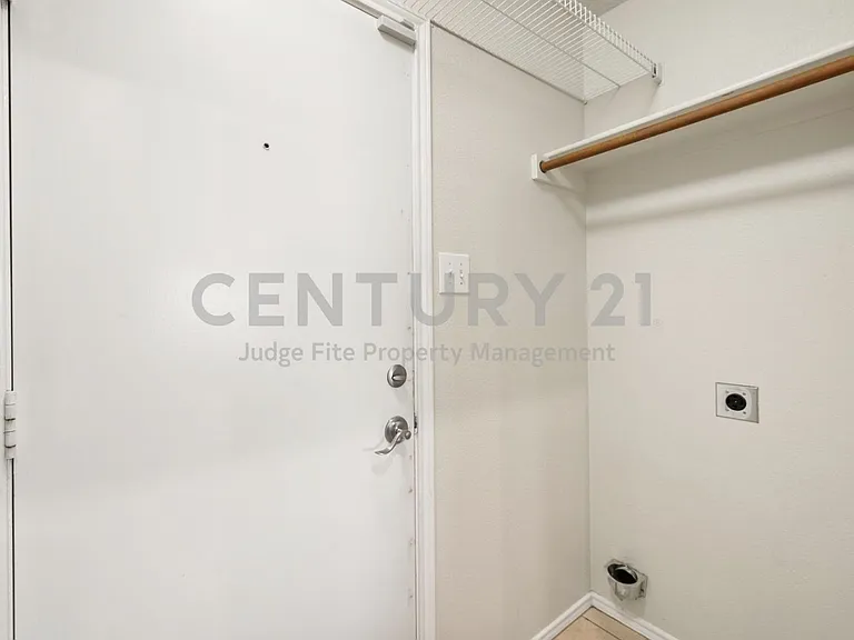 1529 Bluewater Dr — Photo 24