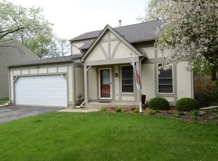 1300 Charles Ave, Algonquin, IL 60102