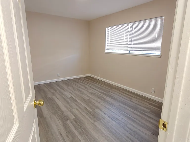 1813 Robin Ln #1 — Photo 9