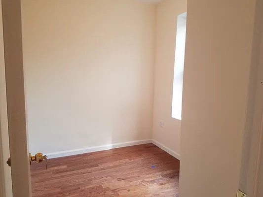 Rented by Alma Realty Corp. | media 2