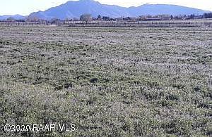 1st image of 584 S Road 1 W