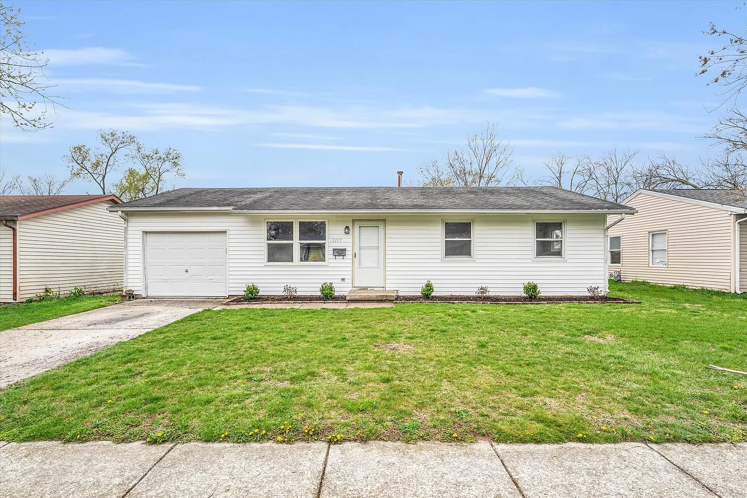 1117 Austin Dr photo 1
