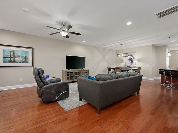 2nd image of 618 Cobert Ln