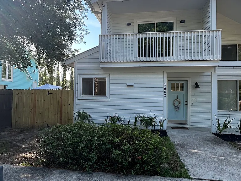 Wildwood Dr — Photo 1