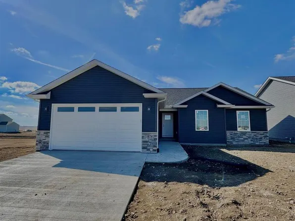 1874 Redbud Cir, Eldridge, IA 52748