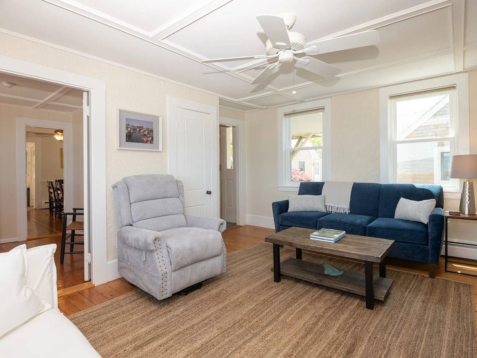 4 bed, 1.5 bath, $2,900 — Photo 2