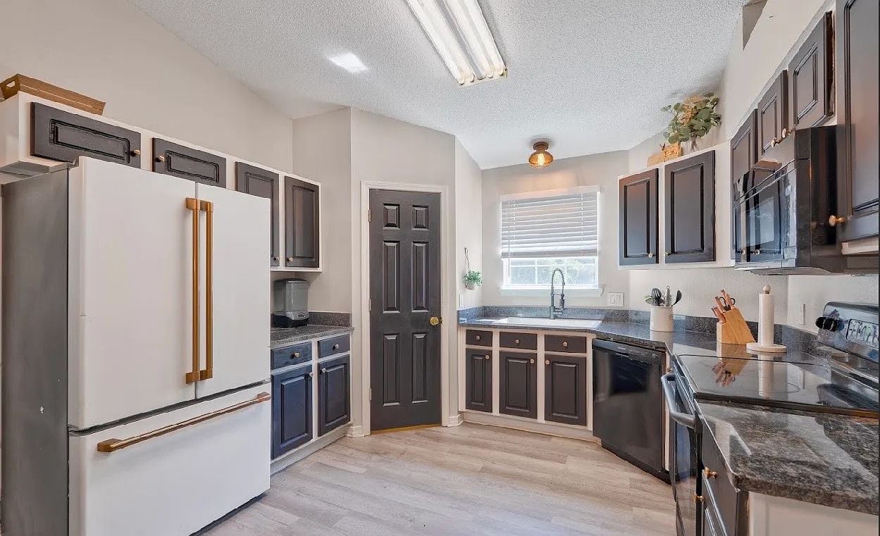 3 bed, 1535 sqft, $1,995 — Photo 3