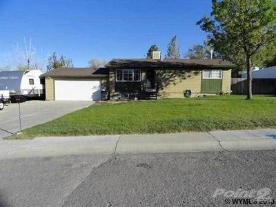 1065 Indian Hills Dr, Green River, WY, 82935