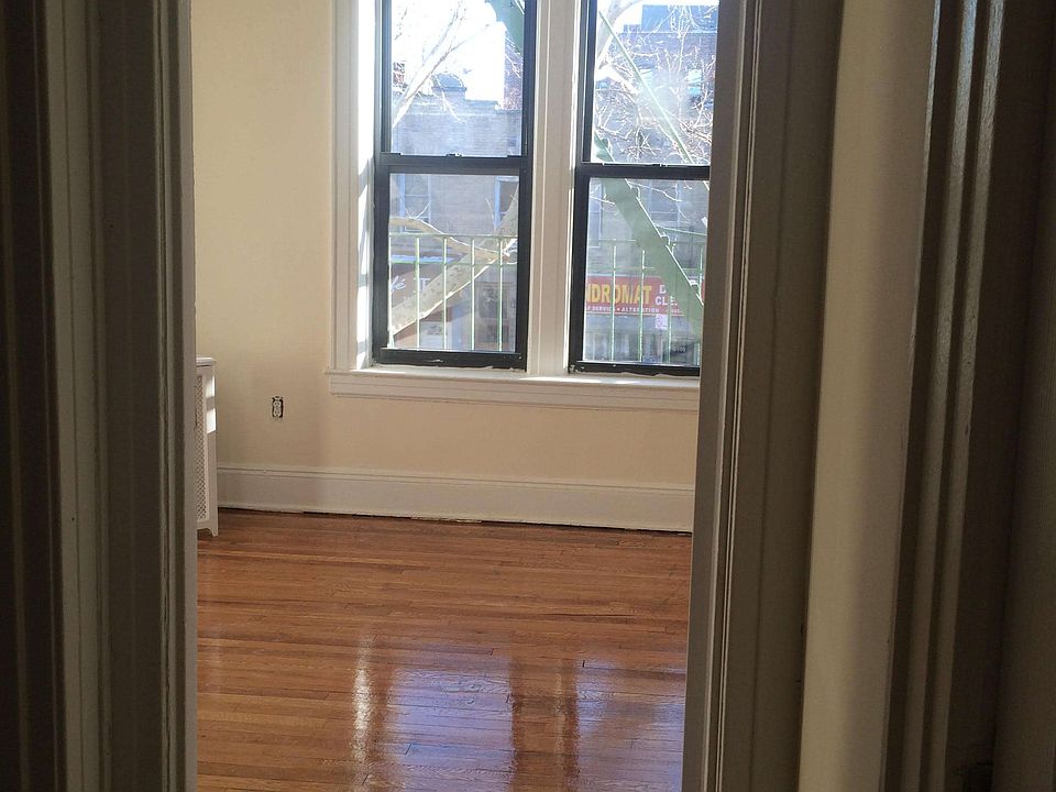 2nd image of 5113 Skillman Ave APT 2F