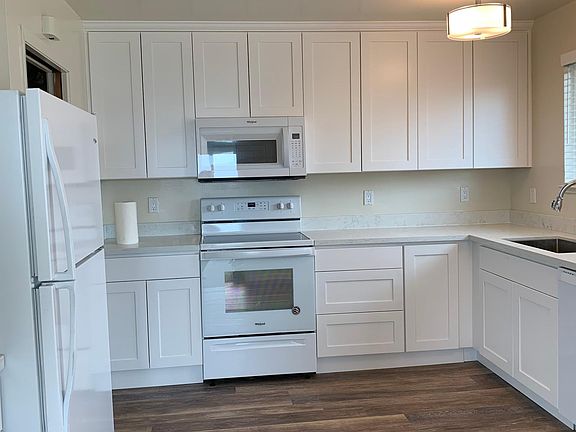 3rd image of 125 Saint Francis Blvd
