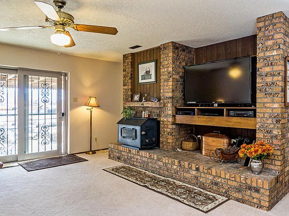 5th image of 5528 Arabian Dr NW