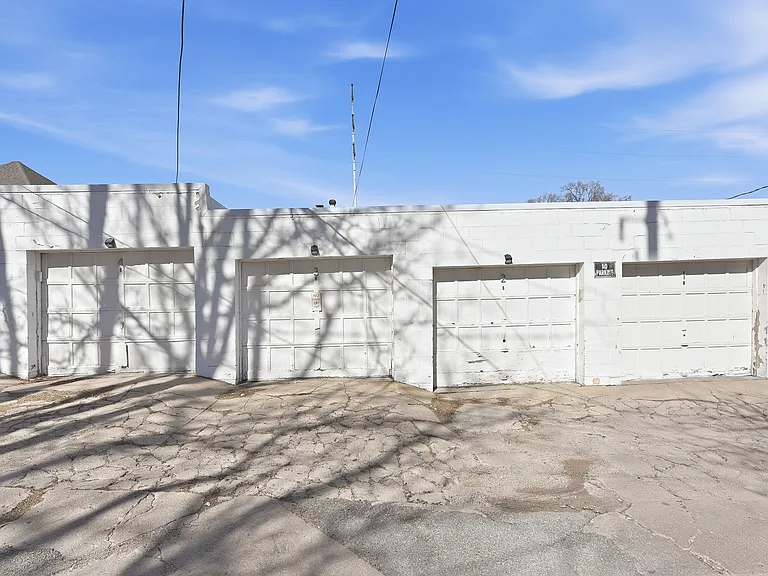 3515 Leavenworth St #5 — Photo 11