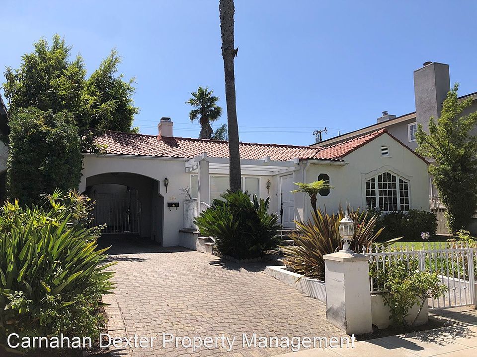 1st image of 225 S Palm Dr
