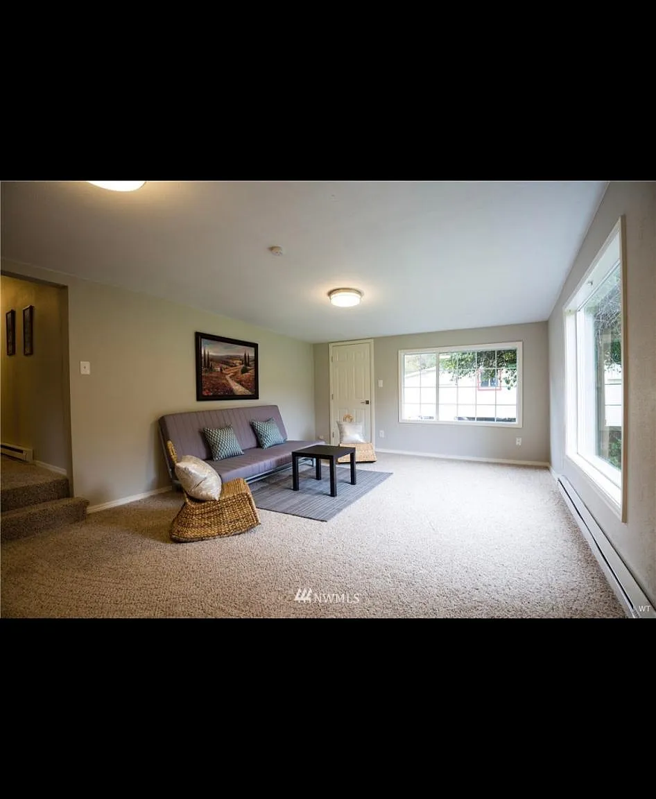 11455 164th Ave SE — Photo 1
