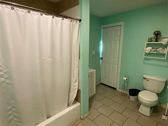 5th image of 3340 S Compton Ave #42