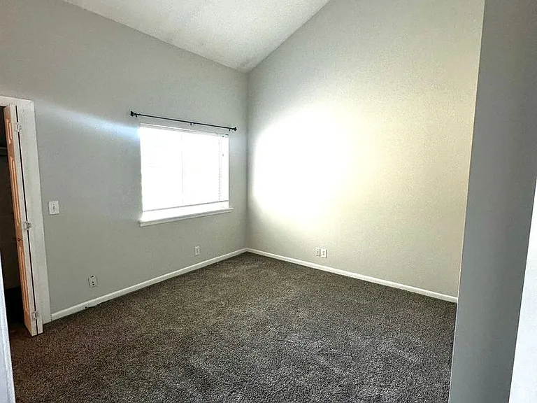 213 Summit Ridge Dr — Photo 22