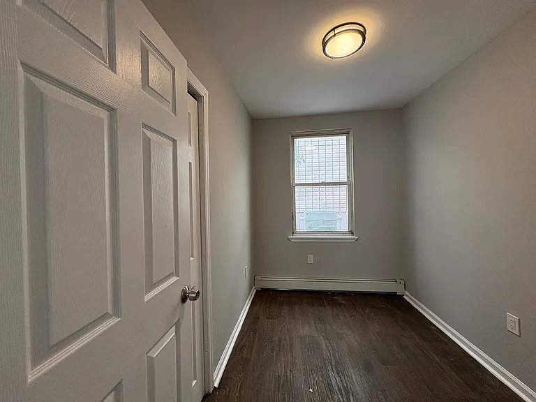 313 Court St #A — Photo 10