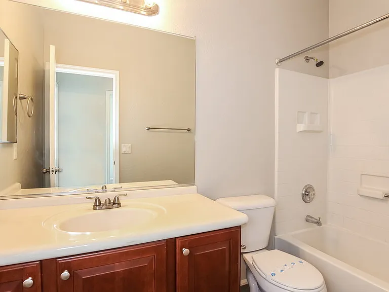 13875 W Mauna Loa Ln — Photo 13