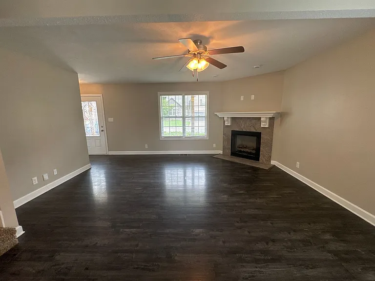 612 Fox Path Ln — Photo 5