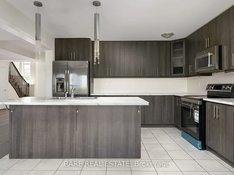 14 Bannister Cres — Photo 9