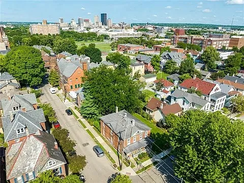 2 bed, 1150 sqft, $1,600 — Photo 3