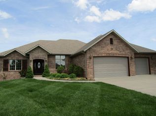 1665 N Oakfair Pl, Springfield, MO 65802