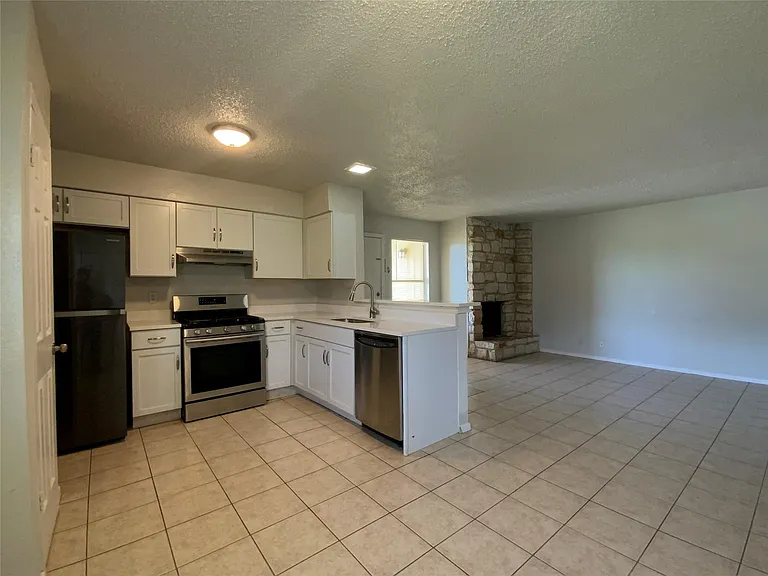 2300 Cedrick Cv #B — Photo 15