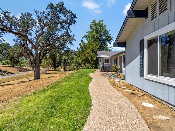 5th image of 41820 Dillon Cir