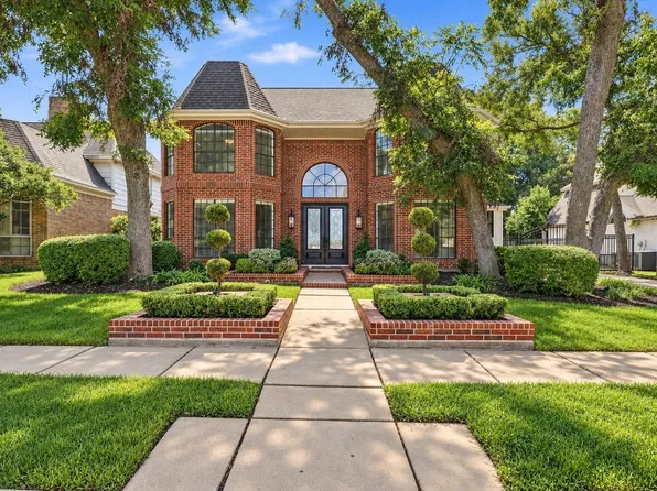 1207 Plantation Dr, Richmond, TX 77406