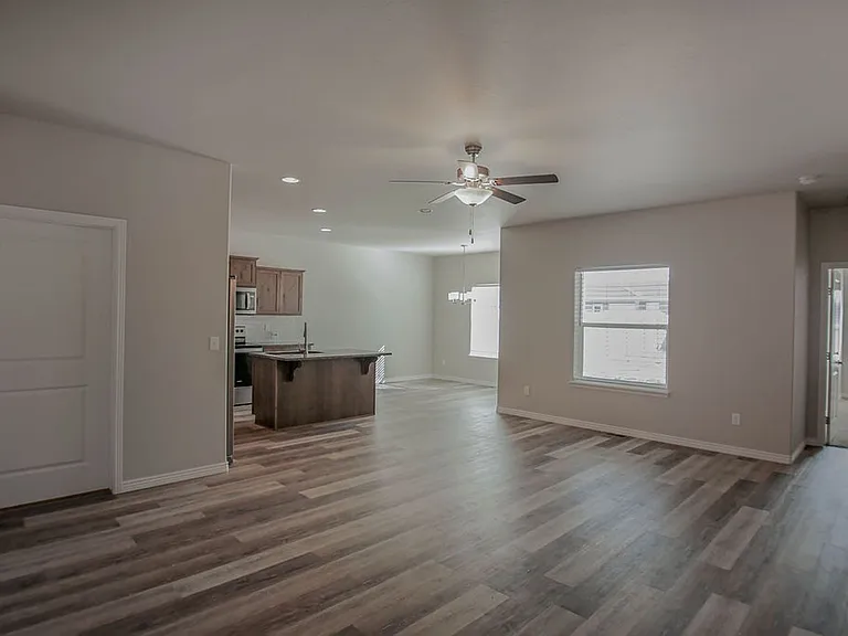 735 Shadowleaf Ave — Photo 3