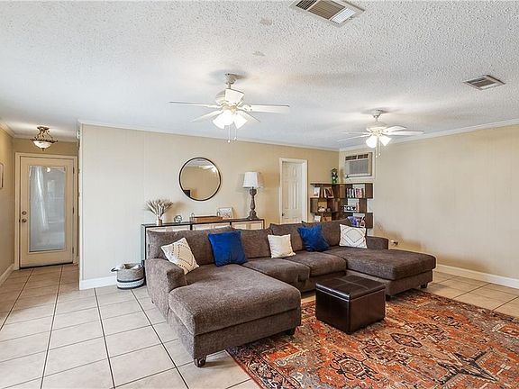 4th image of 621 Houma Blvd
