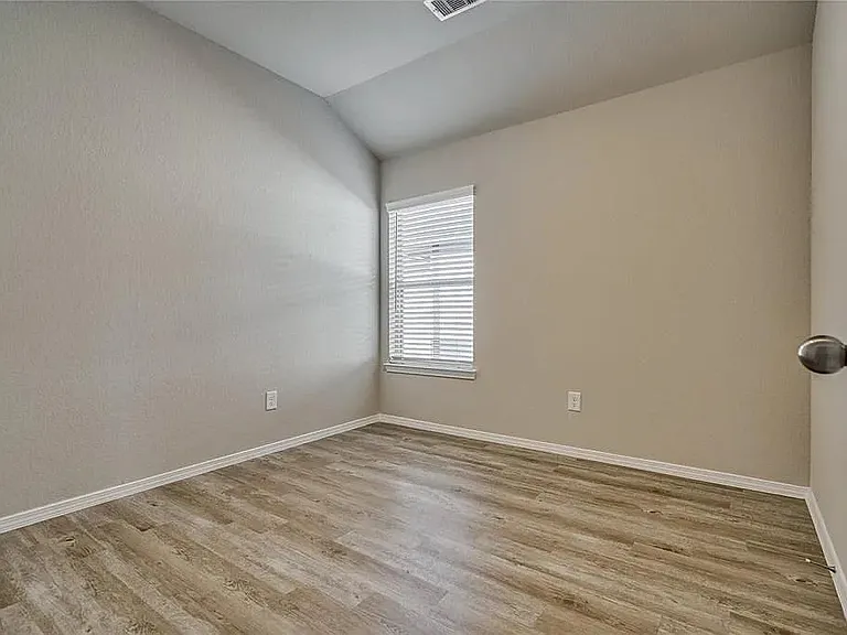 1854 Brushy Cedar Dr — Photo 23