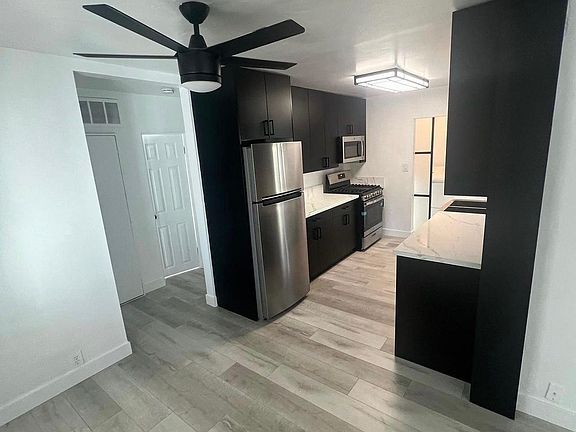 3rd image of 1154 Pacific Beach Dr APT 1